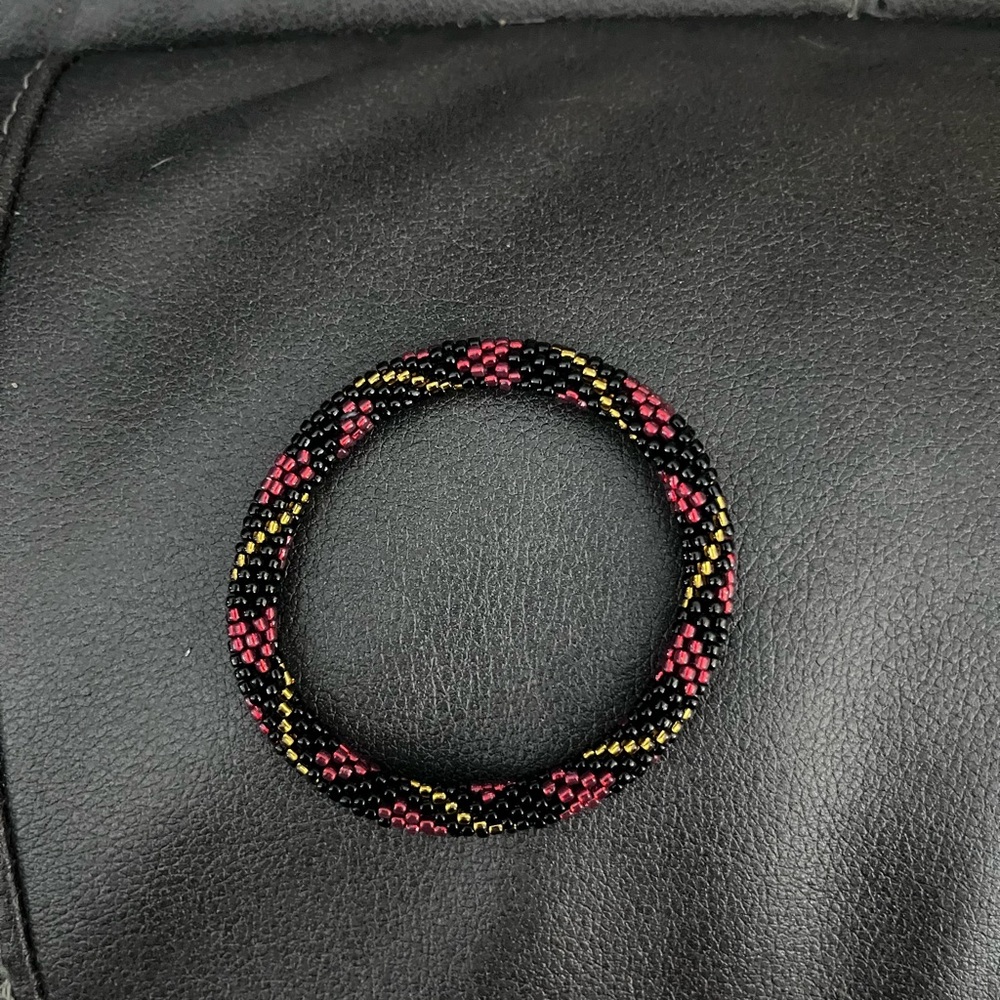 Black and Red Spiral Beaded Bracelet